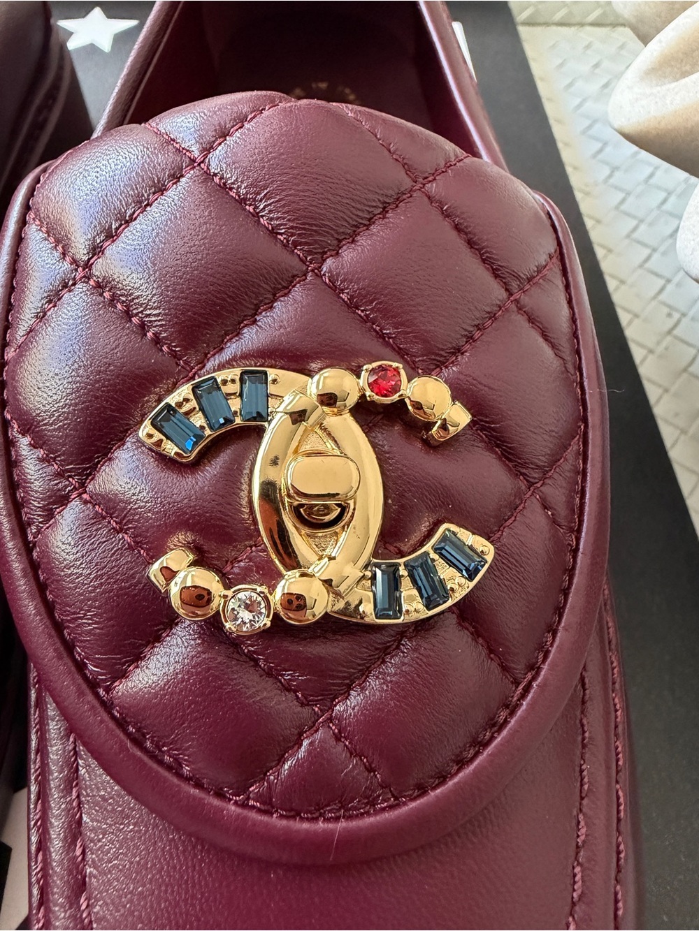 CHANEL BURGUNDY LEATHER LOAFERS OXFORD SHOES GOLD STRASS GEMS CC TURNLOCK 37 - Picture 11 of 17
